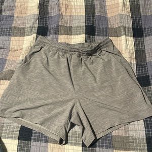 Lululemon Men’s Size L Large gray Shorts